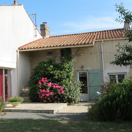 L'Aubinoise Bed & Breakfast Saint-Aubin-la-Plaine Bagian luar foto